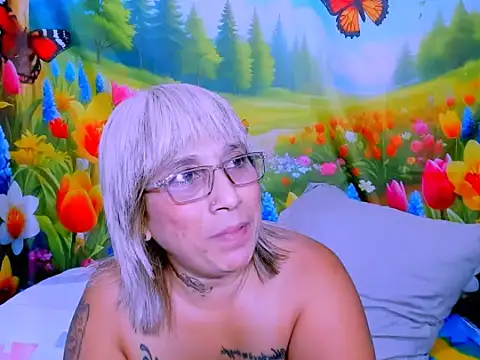 indianroxy: вебкам-шоу