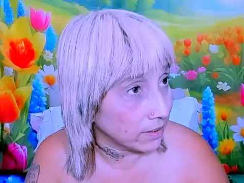 indianroxy's Live XXX Chat