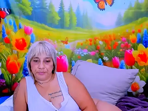 Chat +18 de indianroxy ao vivo