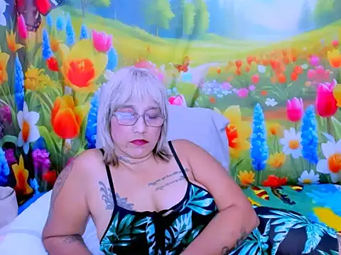 indianroxy Chat XXX live