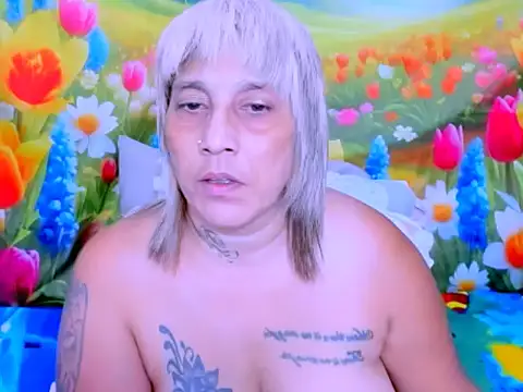 indianroxyn Live XXX chat