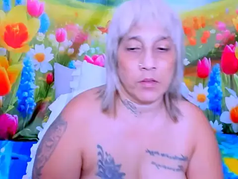 indianroxy's Live XXX Chat