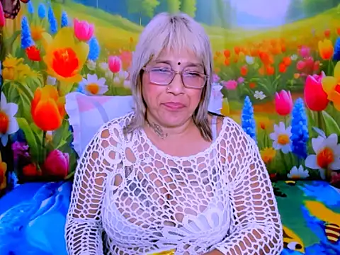 indianroxy: απευθείας συνομιλία ΧΧΧ