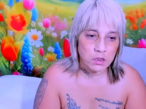 indianroxy XXX чат на живо