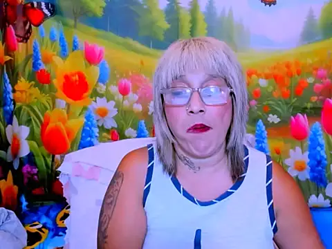 indianroxy's Live XXX Chat