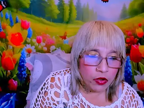 indianroxy's Live XXX Chat