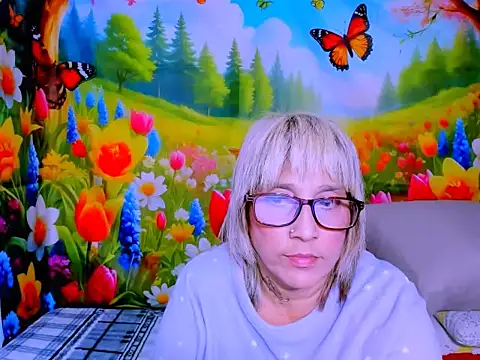 indianroxy's Live XXX Chat