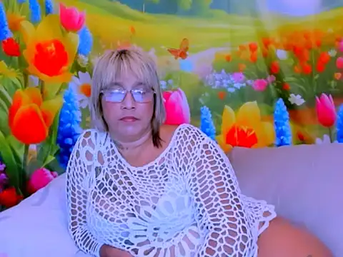 indianroxy's Live XXX Chat