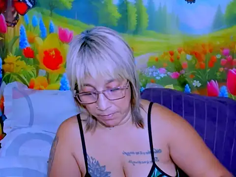 Онлайн чат XXX indianroxy