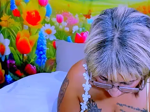 indianroxy Chat XXX in diretta