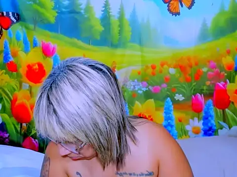 XXX chat uživo modela indianroxy