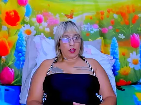 indianroxy 现场XXX聊天