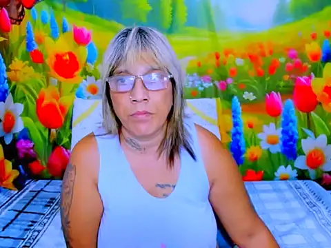 indianroxy's Live XXX Chat
