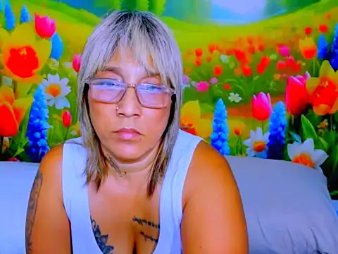 indianroxy Chat XXX in diretta