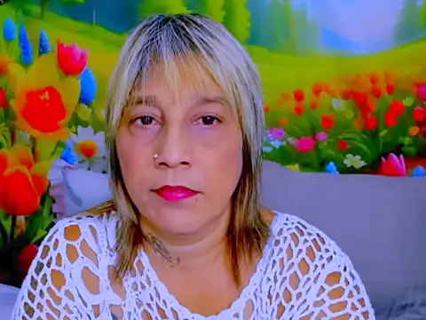 indianroxy's Live XXX Chat