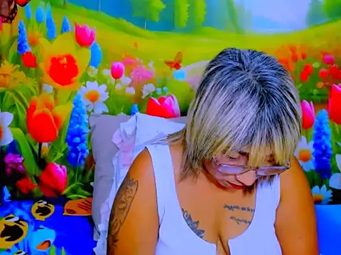 indianroxy Chat XXX in diretta