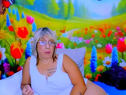 indianroxy élő XXX-chatje