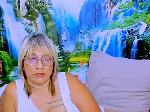 Chatroom XXX en direct de indianroxy