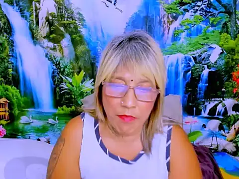 Show modela indianroxy na web-kameri