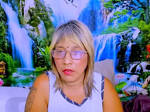 XXX chat uživo modela indianroxy
