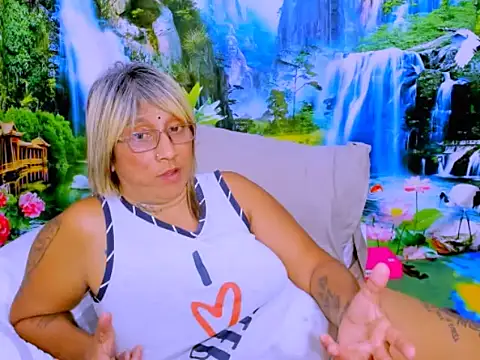 Czat XXX na żywo – indianroxy