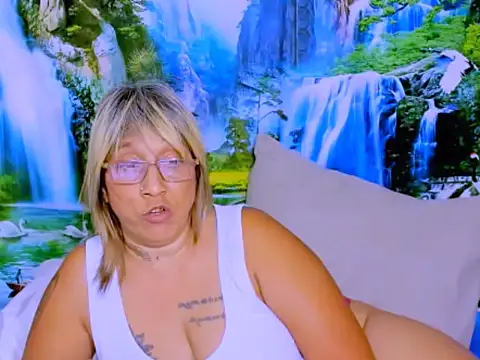 Živý XXX chat indianroxy