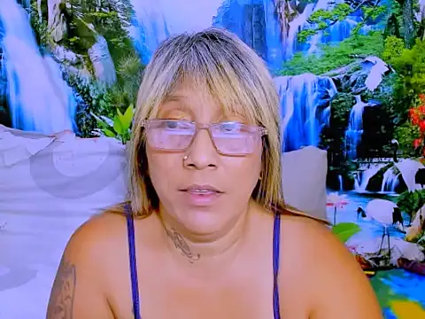indianroxy লাইভ XXX চ্যাট