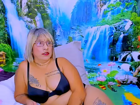 Chatroom XXX en direct de indianroxy