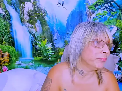 indianroxy Chat XXX live