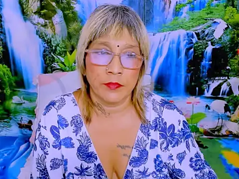 indianroxy live XXX chat