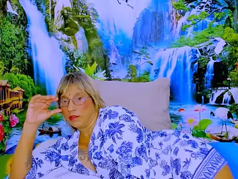 Онлайн чат XXX indianroxy
