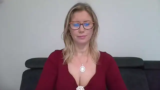 Chat +18 de DoreenSexy ao vivo