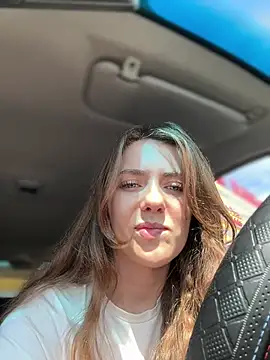 הופעת וובקאם של MariiD