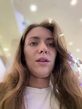 הופעת וובקאם של MariiD