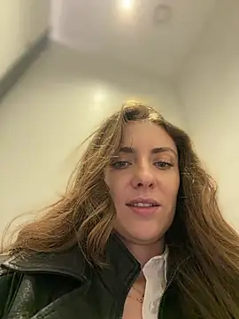 MariiD Adlı Modelin Canlı XXX Sohbeti