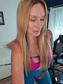 missjenn_x Show in webcam