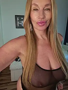 Pokazy przed kamerką – missjenn_x