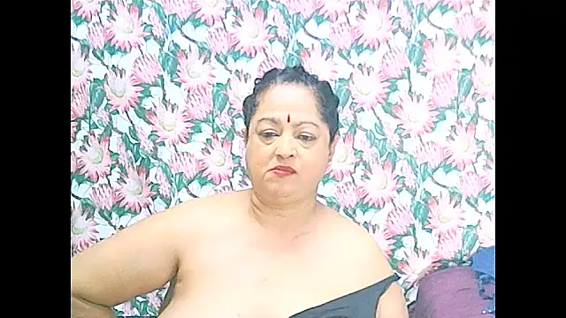 צ'אט XXX בשידור חי של matureindian