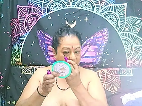 matureindian's Live XXX Chat