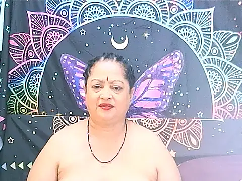 matureindian's Live XXX Chat