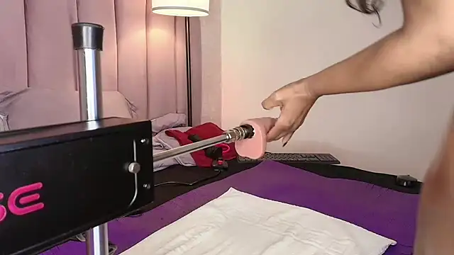 HallyBans' Webcam Show