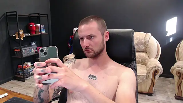 MihasikD Show in webcam