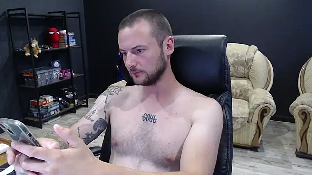 MihasikD webcam show
