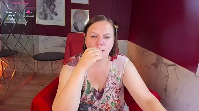 XXX chat uživo modela KellyPerfection