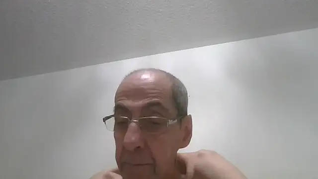 whitemilk4u Show in webcam
