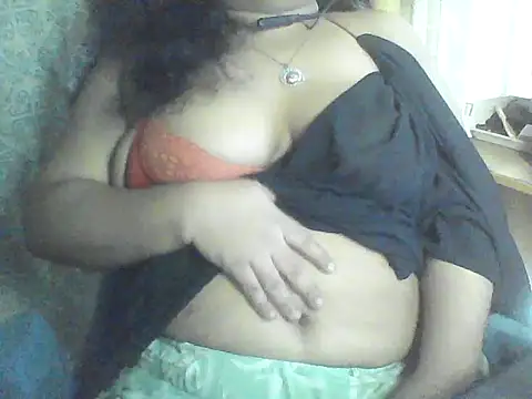 LadyFreya_777 লাইভ XXX চ্যাট