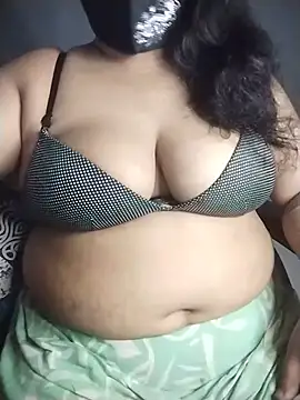 Whiskey_On_Her_Lips_15's Live XXX Chat