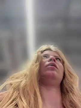 AnastasiaAniessn Webbikameraesitys