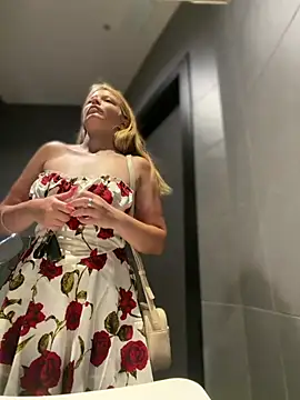 AnastasiaAniess 网络视讯表演