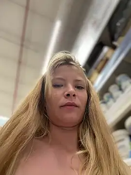 Chatroom XXX en direct de AnastasiaAniess